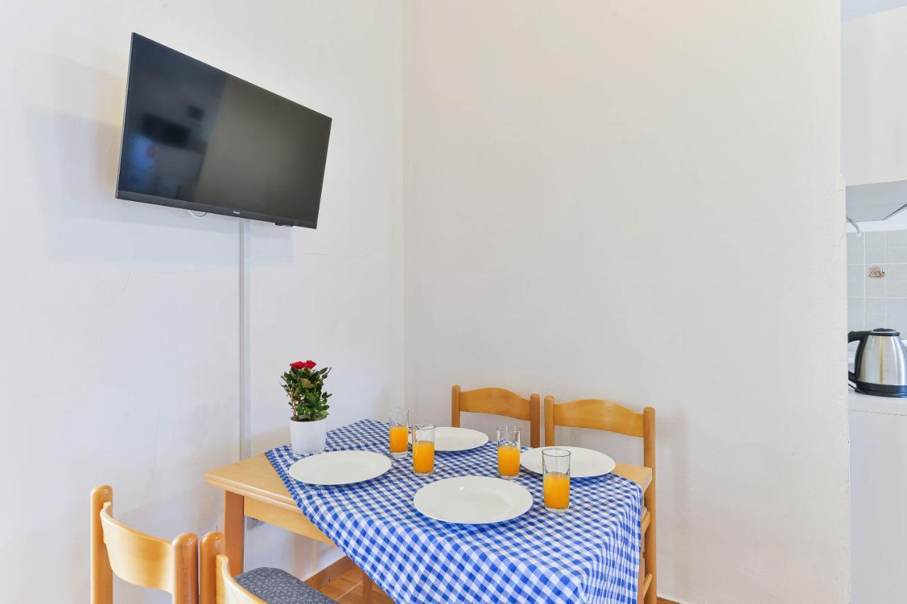 Apartments Adria Turanj Extérieur photo