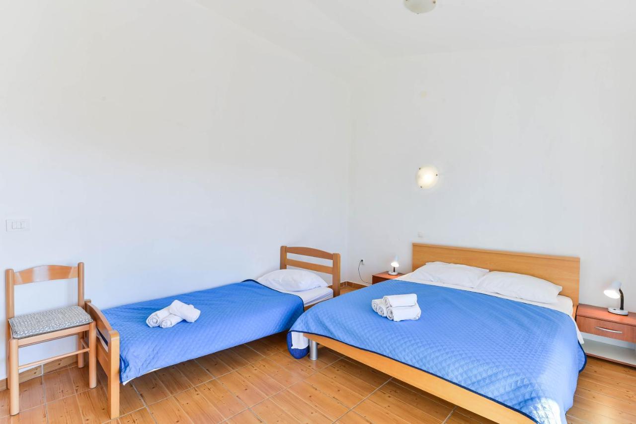 Apartments Adria Turanj Extérieur photo