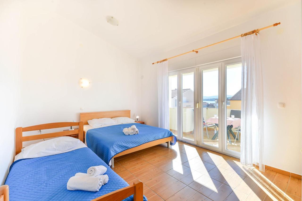 Apartments Adria Turanj Extérieur photo