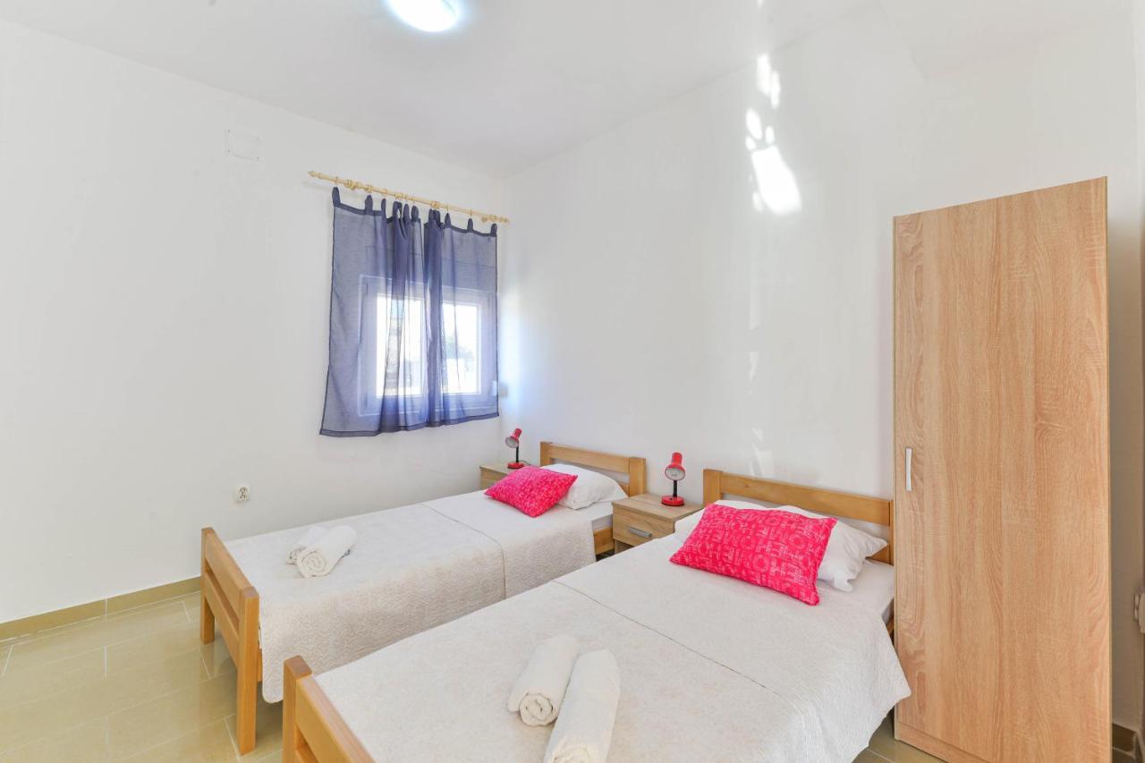 Apartments Adria Turanj Extérieur photo