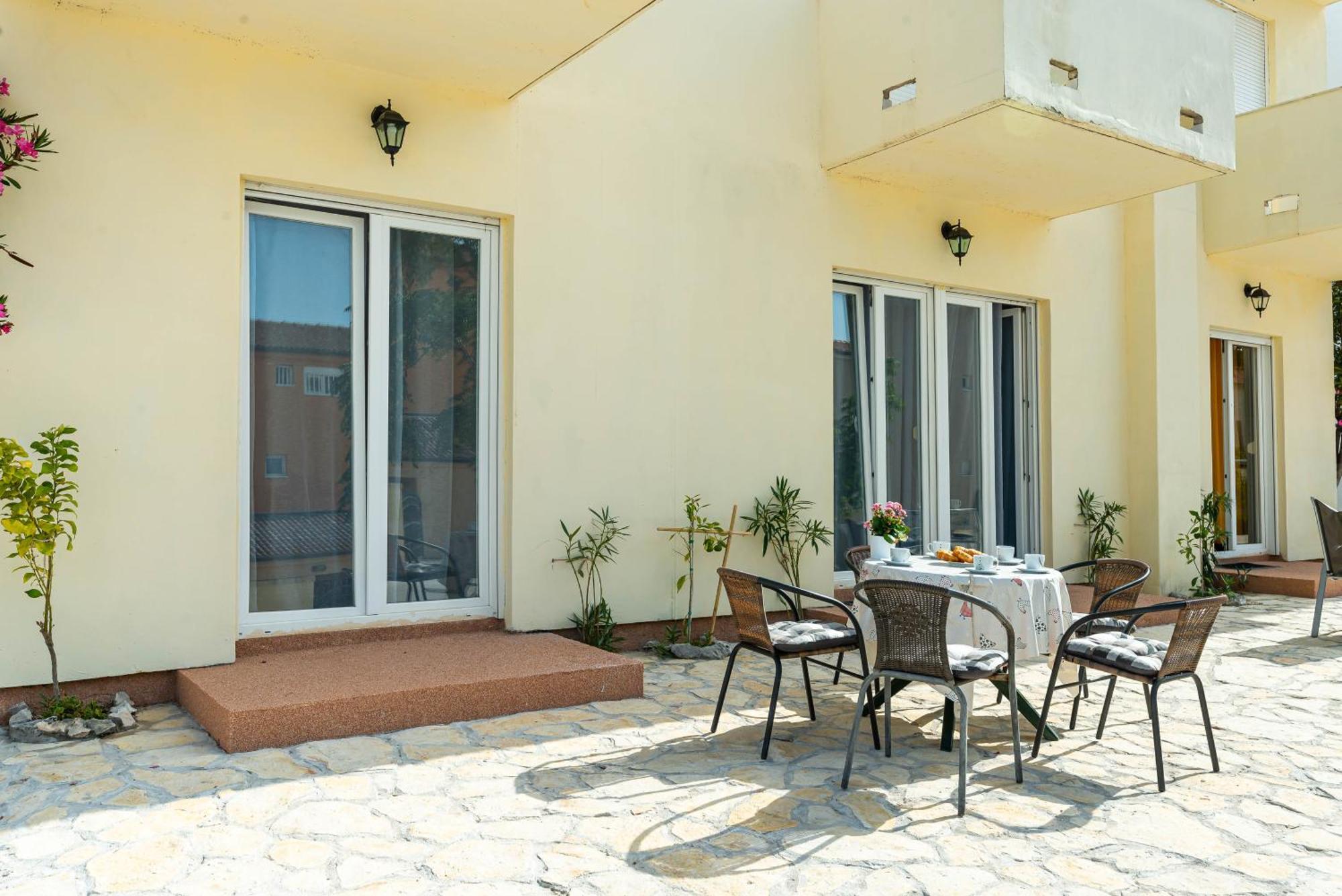 Apartments Adria Turanj Extérieur photo